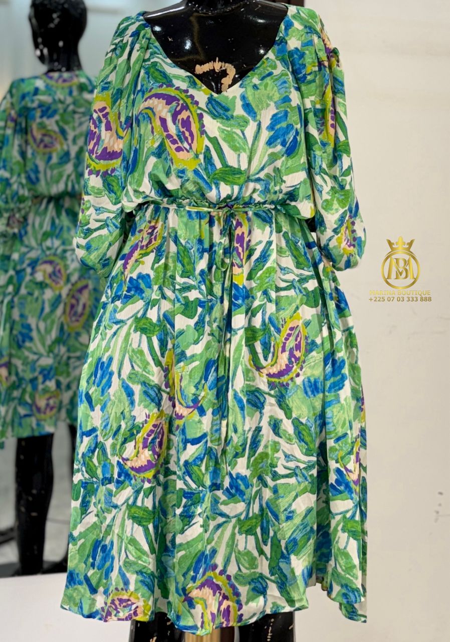 ROBE AUX GENOUX