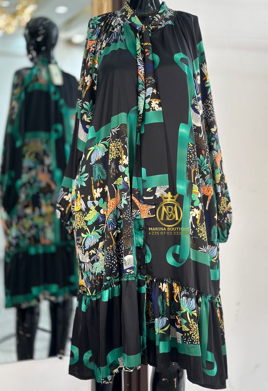 ROBE AUX GENOUX