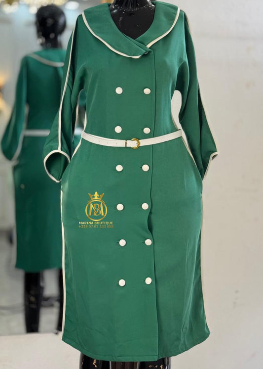 ROBE AUX GENOUX