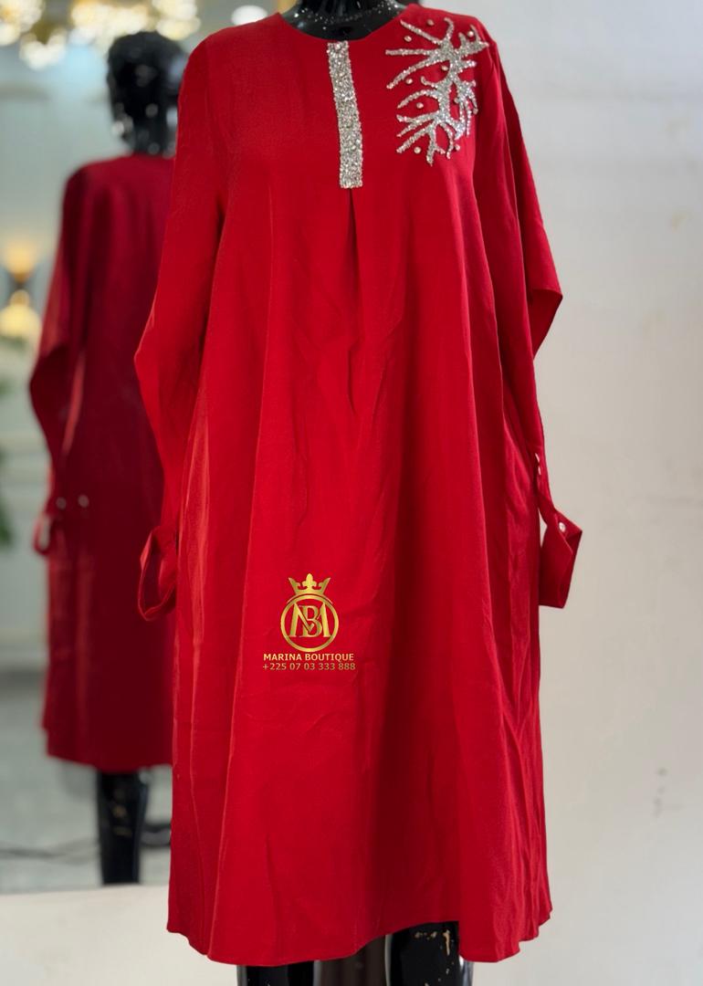 ROBE AUX GENOUX