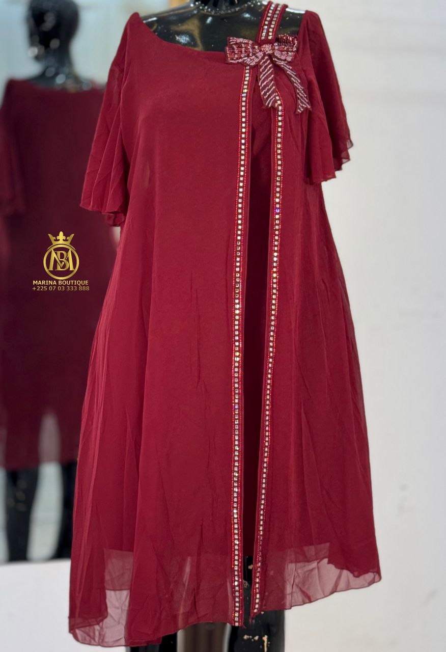 ROBE AUX GENOUX
