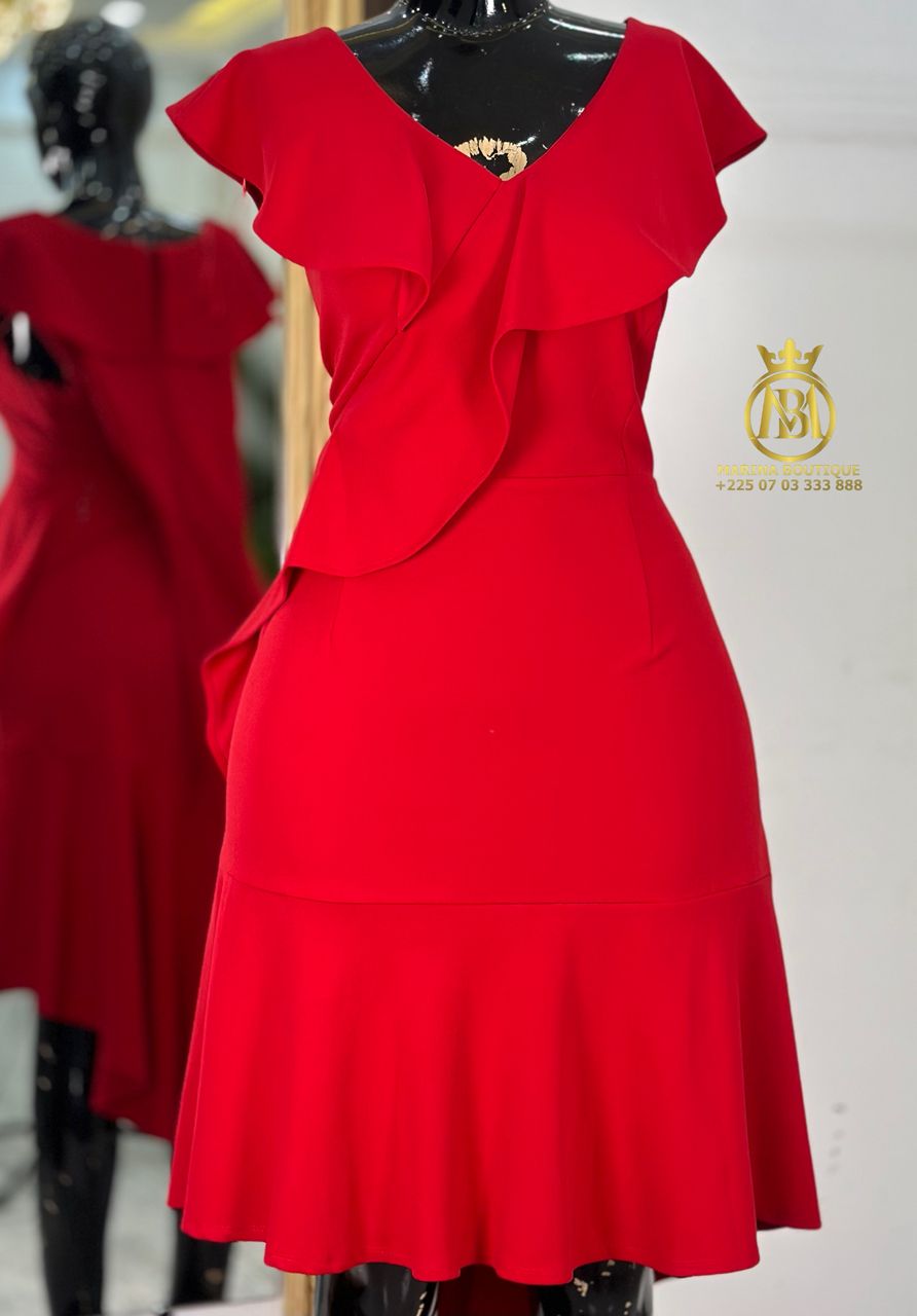 ROBE AUX GENOUX