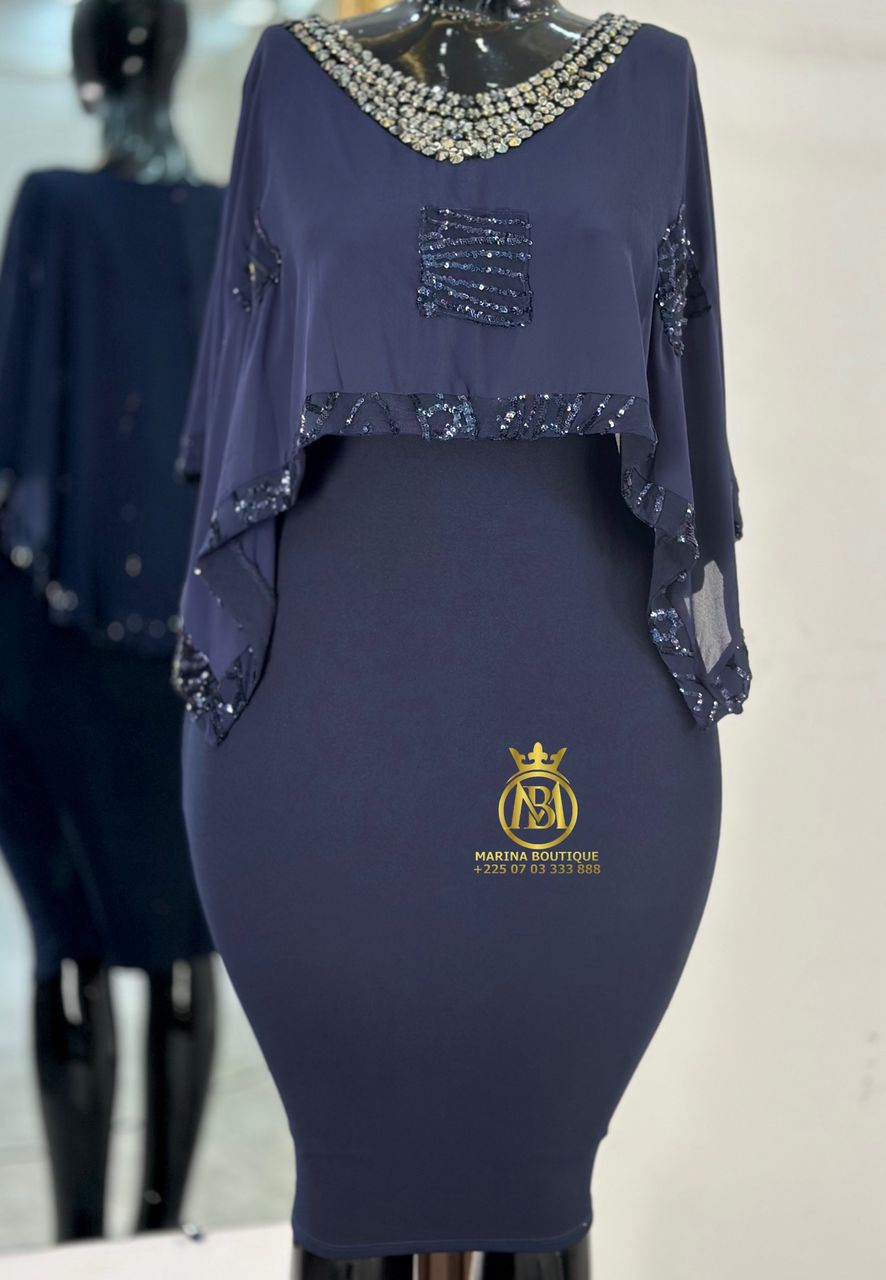 ROBE AUX GENOUX
