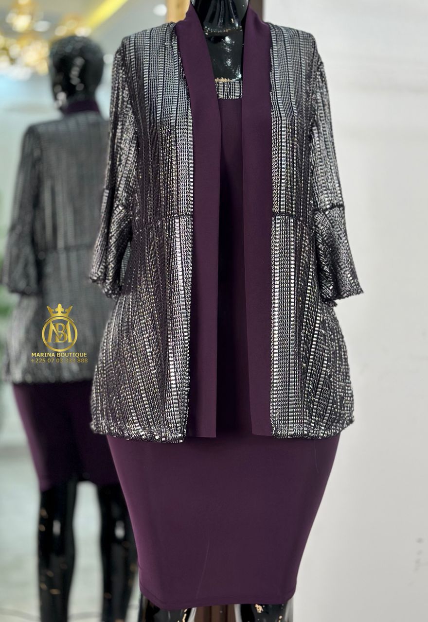 ROBE AUX GENOUX