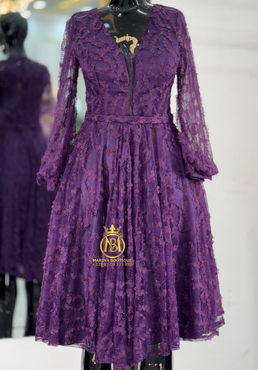 ROBE AUX GENOUX