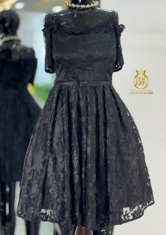 ROBE AUX GENOUX