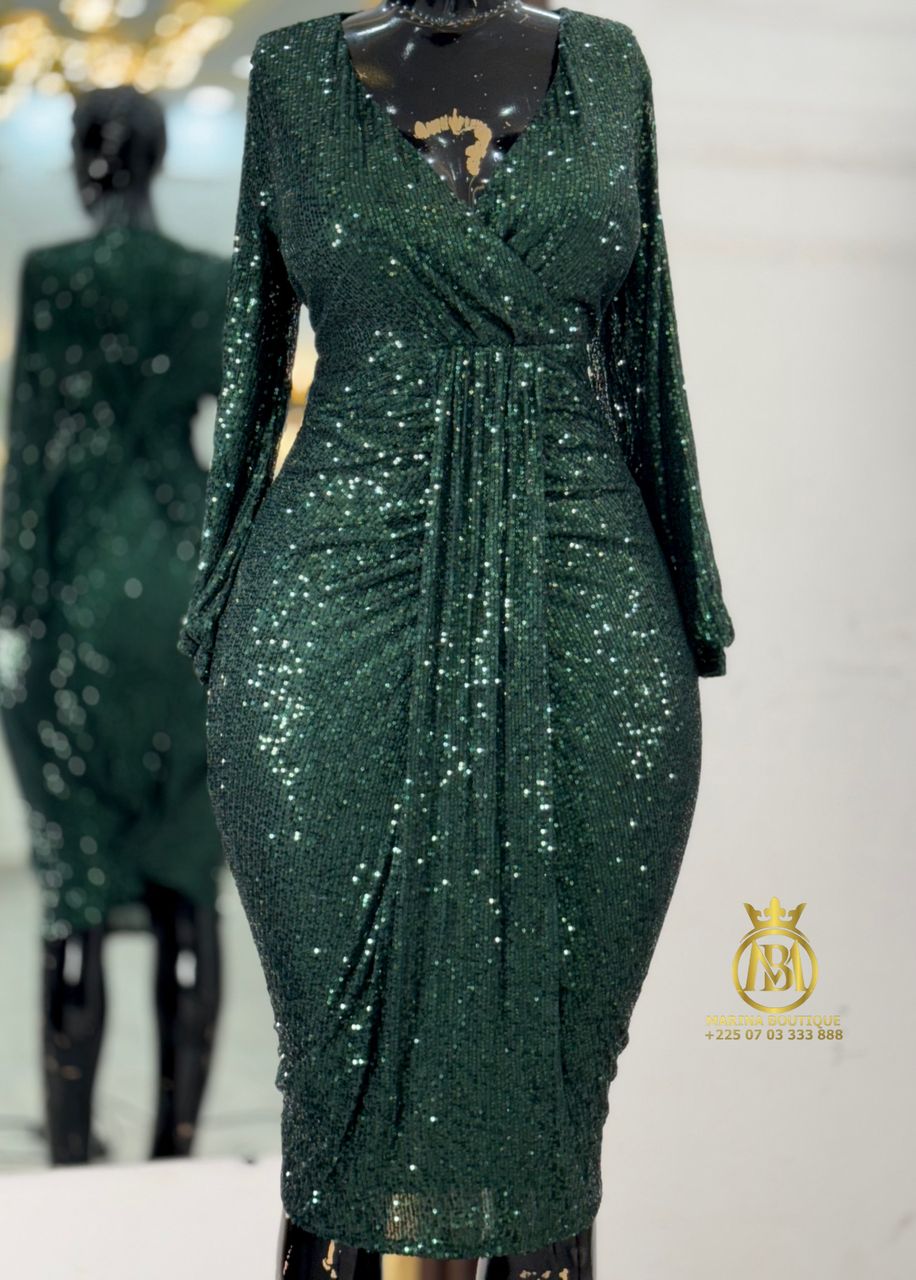 ROBE AUX GENOUX