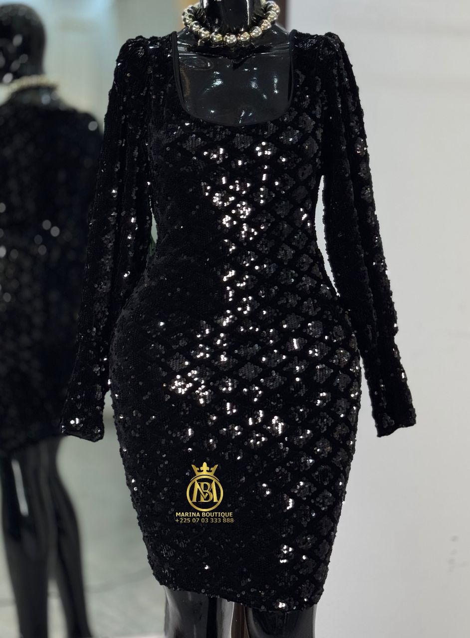 ROBE AUX GENOUX