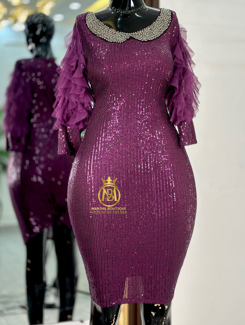 ROBE AUX GENOUX
