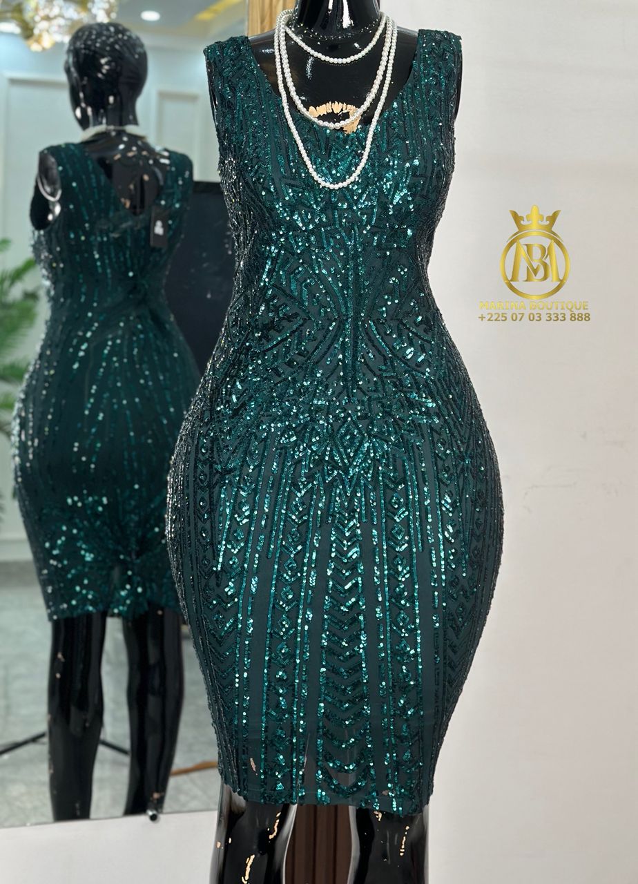 ROBE AUX GENOUX
