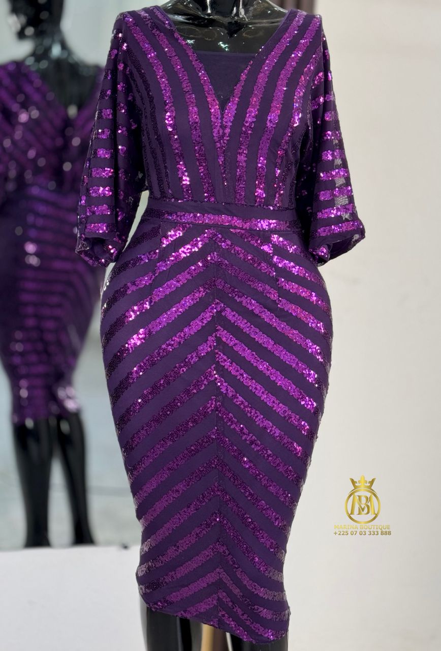 ROBE AUX GENOUX