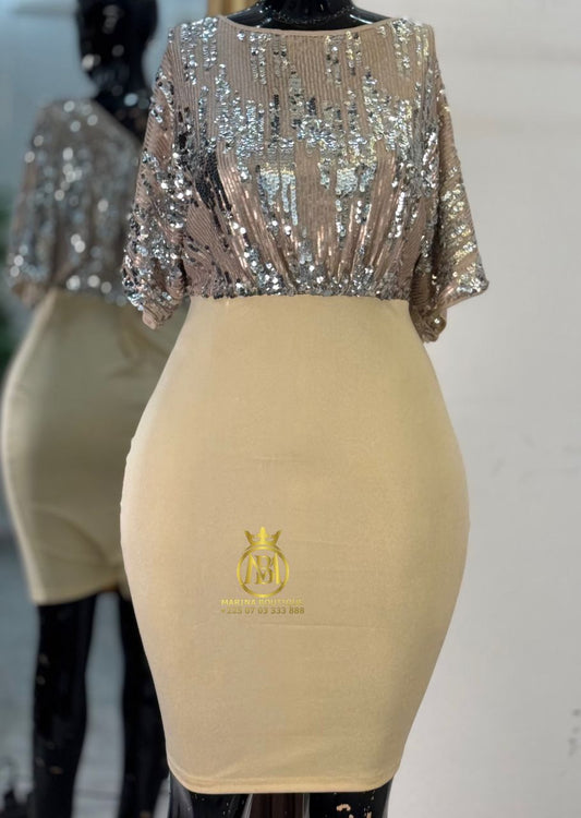 ROBE AUX GENOUX