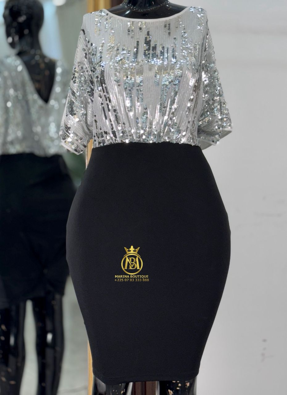 ROBE AUX GENOUX