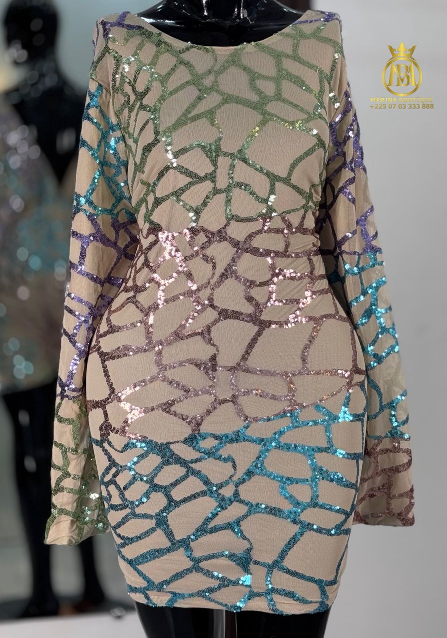 ROBE AUX GENOUX