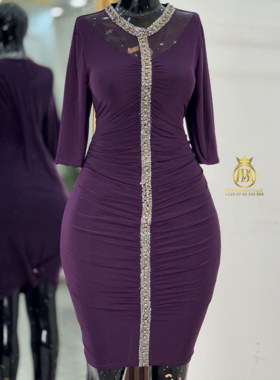 ROBE AUX GENOUX