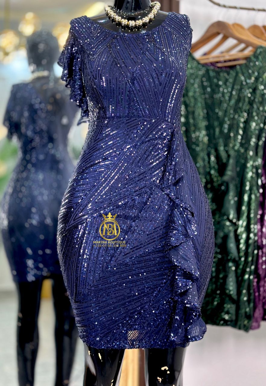 ROBE AUX GENOUX