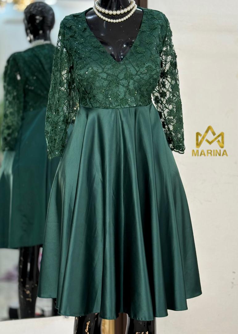 ROBE AUX GENOUX
