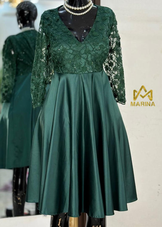 ROBE AUX GENOUX