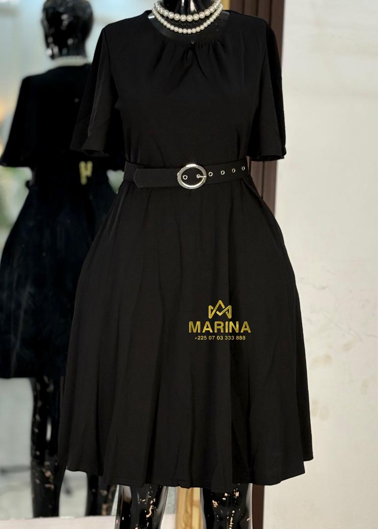ROBE AUX GENOUX