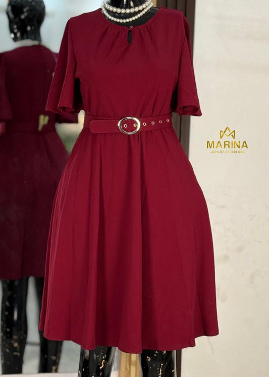 ROBE AUX GENOUX