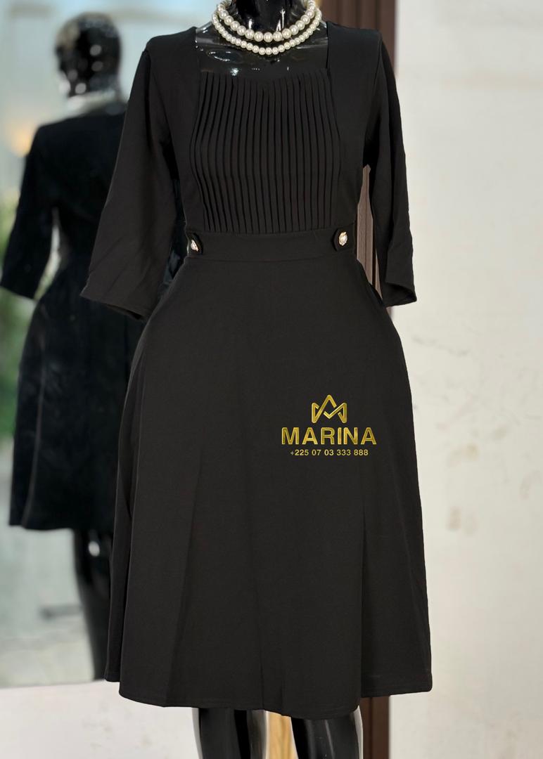 ROBE AUX GENOUX