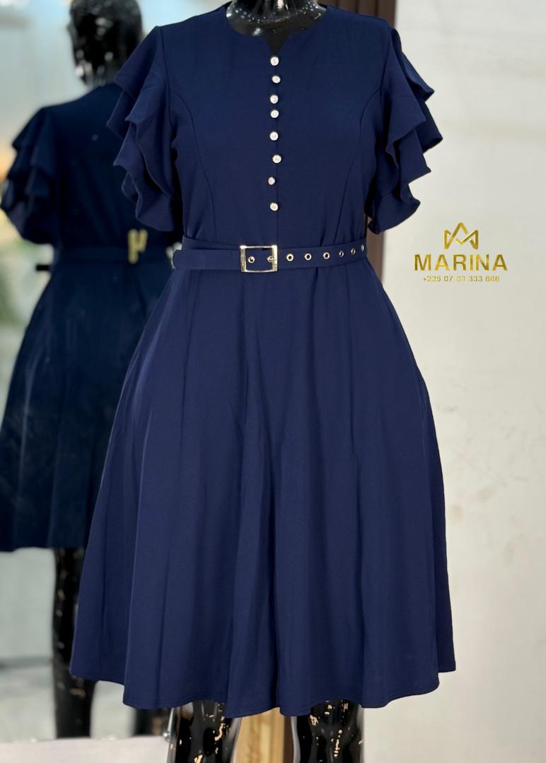 ROBE AUX GENOUX