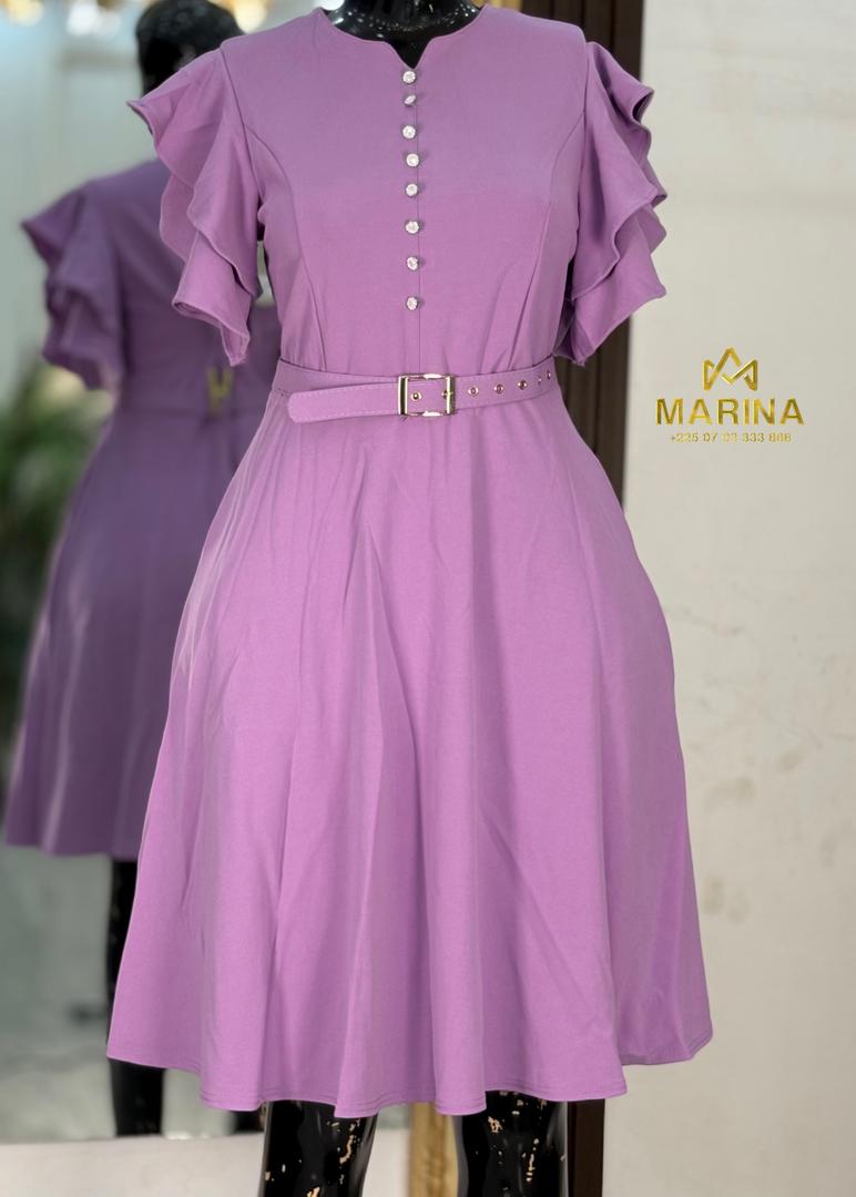 ROBE AUX GENOUX