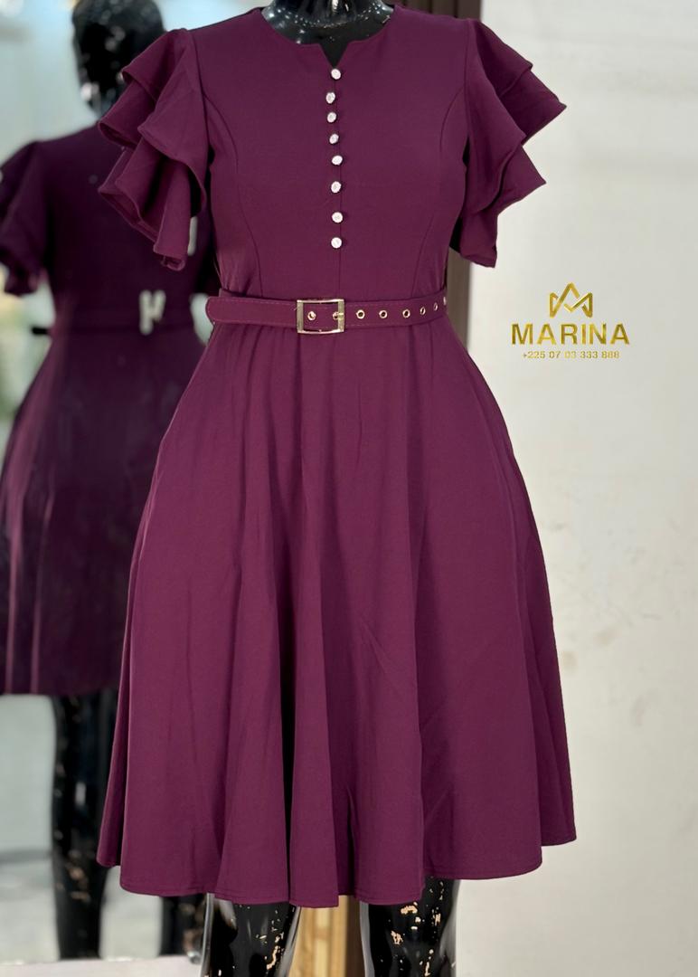 ROBE AUX GENOUX