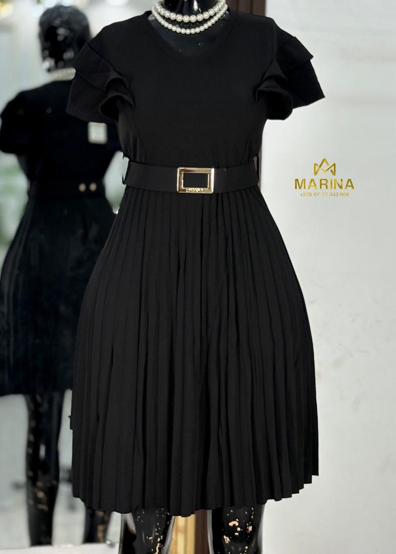 ROBE AUX GENOUX