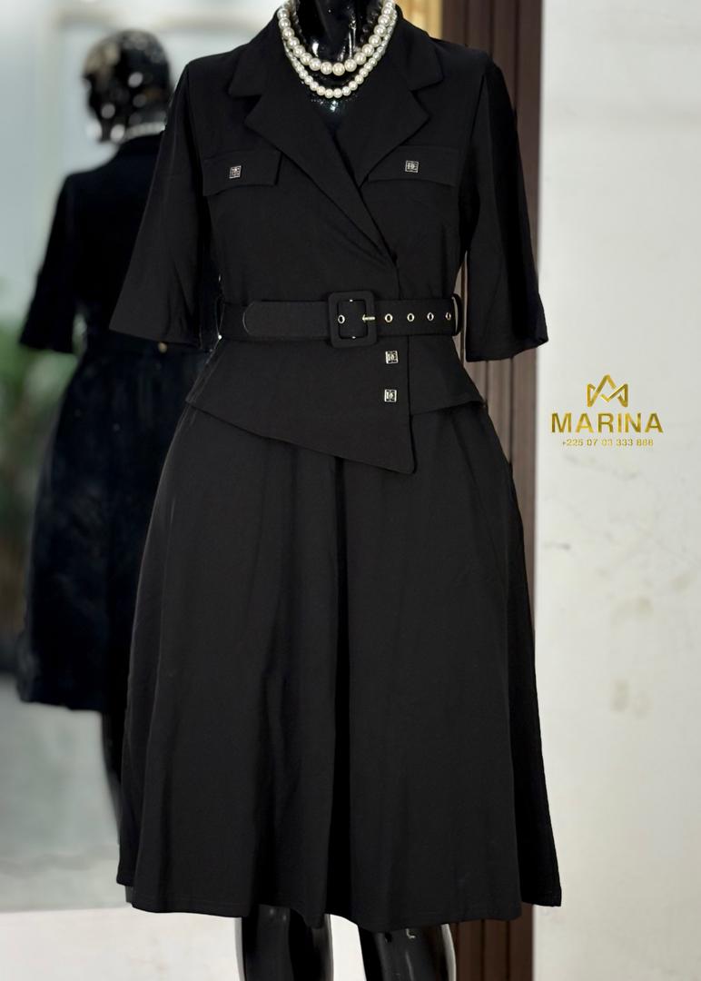 ROBE AUX GENOUX