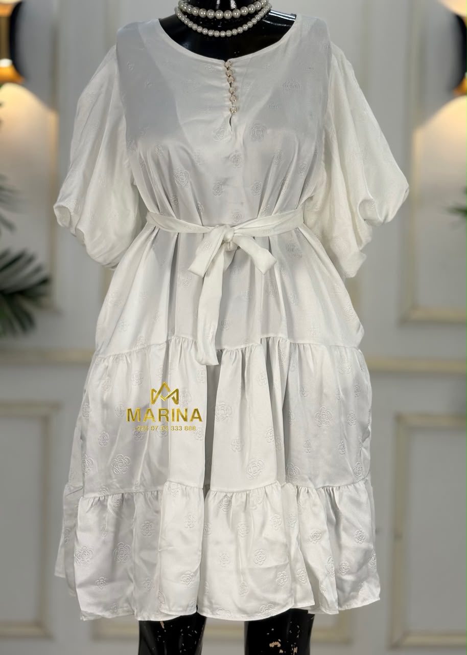 ROBE AUX GENOUX