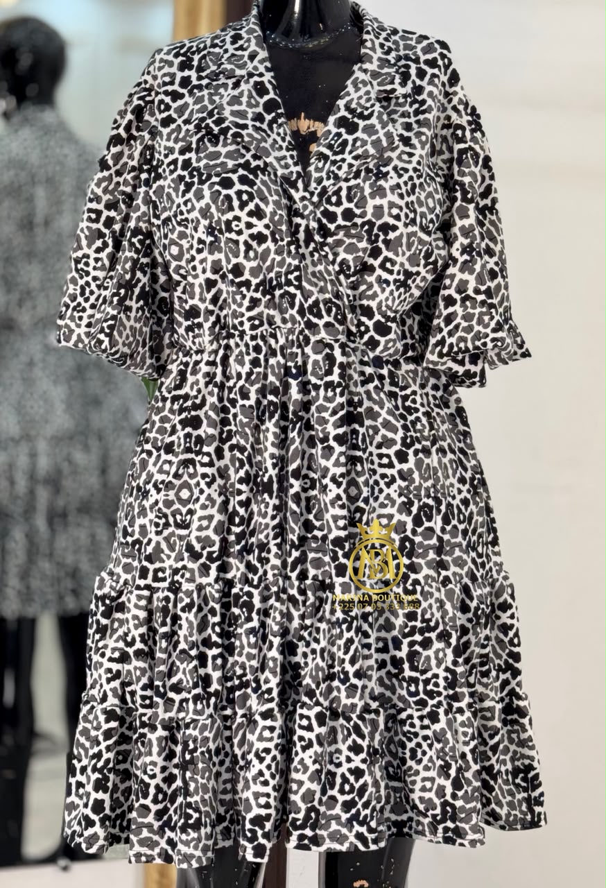 ROBE AUX GENOUX
