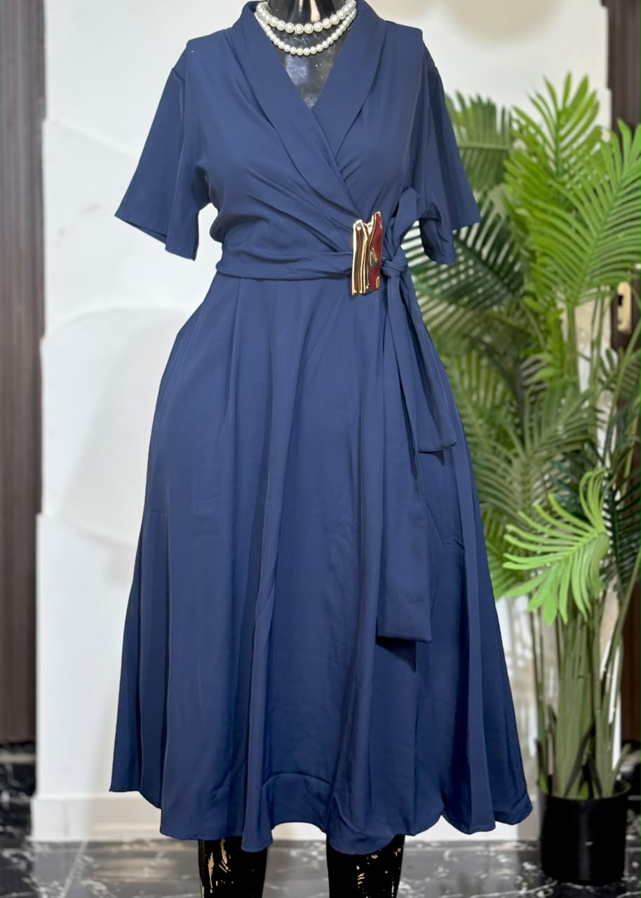 ROBE AUX GENOUX