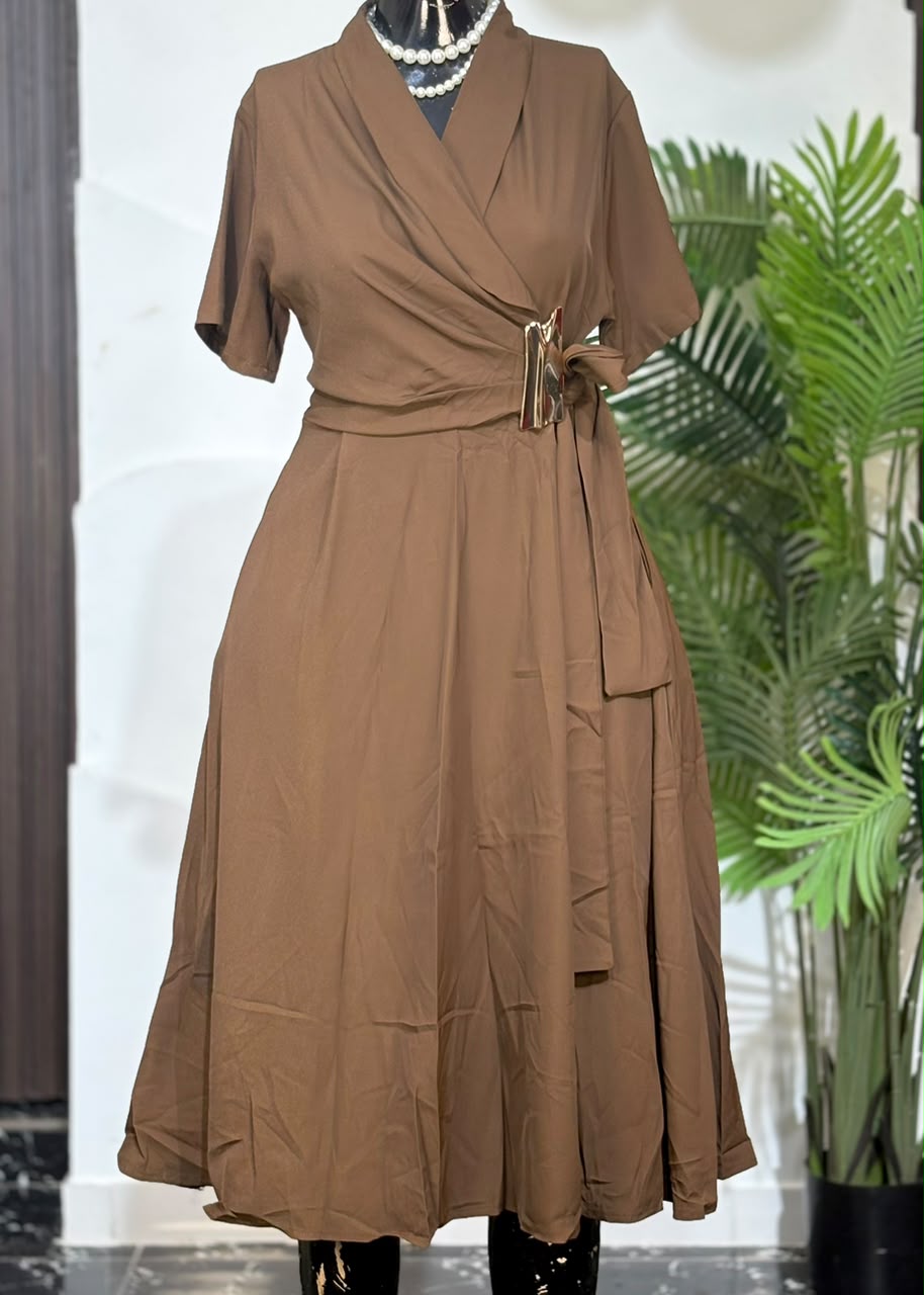 ROBE AUX GENOUX