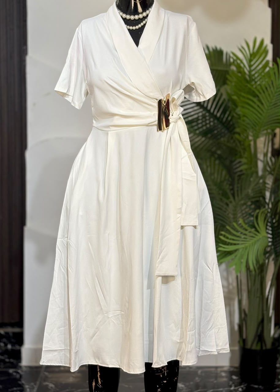 ROBE AUX GENOUX