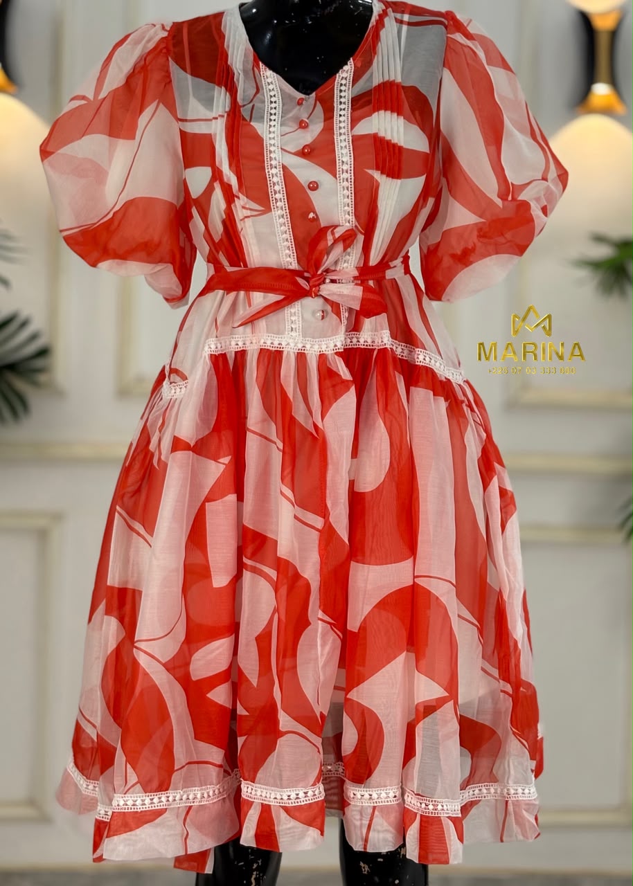 ROBE AUX GENOUX